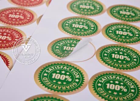 tem decal QR Code mã vạch ứng dụng thực tế trên hàng hóa, thiết bị, thùng hàng và hồ sơ tài sản